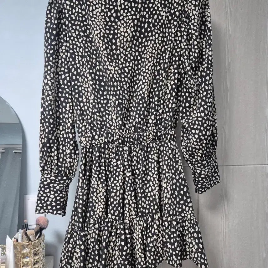 [BUNJANG] Dearjerry Frill Midi Dress / 이쁜 프릴 미디원피스 (디어제리 착용 유투버)