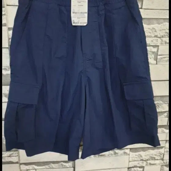 [BUNJANG] Generic Travel Shorts (Navy) - M Size / 트래블 반바지 / 공용 / M/ 새제품/택포