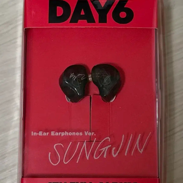 [BUNJANG] Day6 Sungjin The Book of Us : The Demon In-Ear Monitor / 데이식스 더데케이드 인이어반 성진