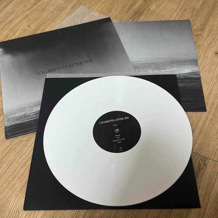 [BUNJANG] Cigarettes After Sex Cry White Limited Edition LP Vinyl / 택포6.5 섹후땡 Cry 한정판 화이트 LP 시가렛 애프터 섹스 cas