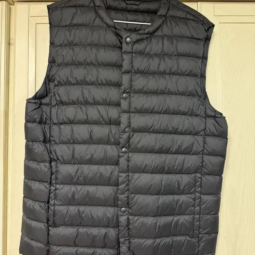 [BUNJANG] Giordano Lightweight Padded Vest Black L / [가격내림] 지오다노 경량패딩조끼 블랙 L 100