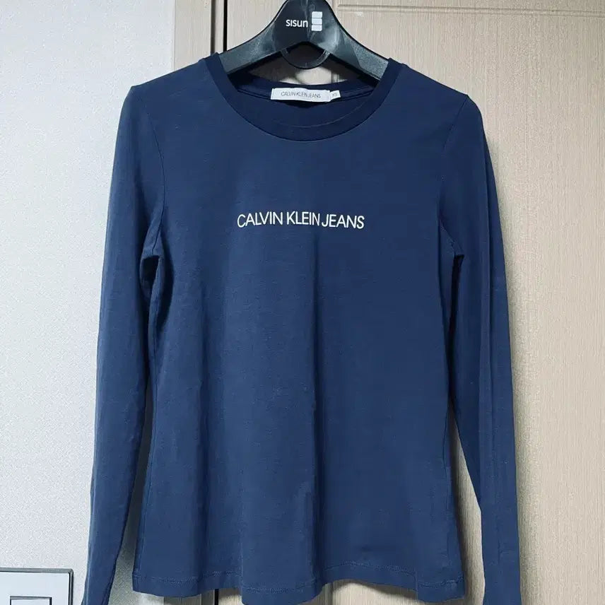 [BUNJANG] Calvin Klein Navy Long Sleeve T-Shirt XS / 캘빈클라인 진 네이비 티셔츠 XS사이즈 판매합니다