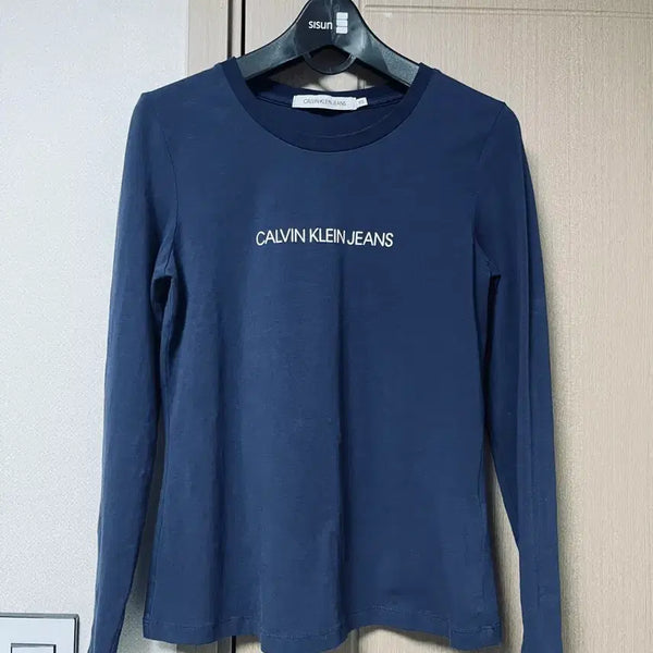 [BUNJANG] Calvin Klein Navy Long Sleeve T-Shirt XS / 캘빈클라인 진 네이비 티셔츠 XS사이즈 판매합니다