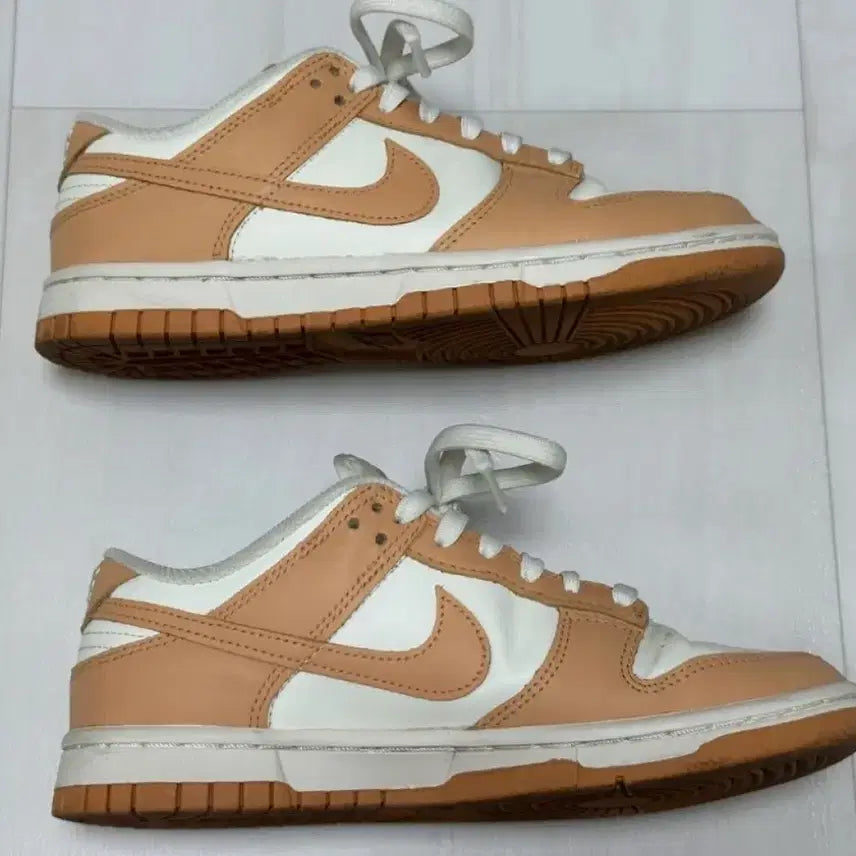 [BUNJANG] Nike Dunk Low Harvest Moon Sneakers / 나이키 덩크로우 하베스트문 230