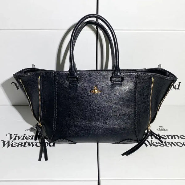 [BUNJANG] Vivienne Westwood Black Calfskin Leather Clutch Bag with Gold Hardware / 비비안웨스트우드 클러치백 블랙 소가죽 금장