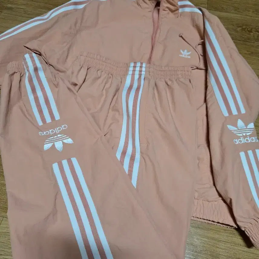 [BUNJANG] Adidas Women's Coral Lock-Up Track Top Set / 아디다스 여성 코랄 락업 트랙탑 셋업
