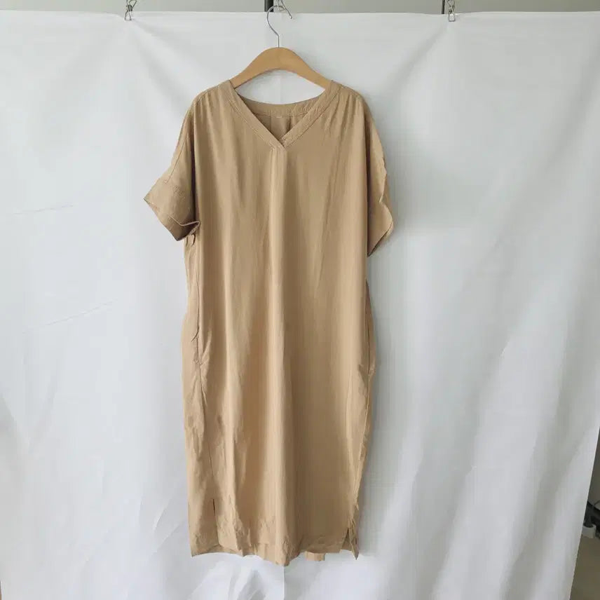 [BUNJANG] Beige V-Neck Long Dress (One Size) / 베이지 면 V 넥 롱원피스 (프리사이즈)