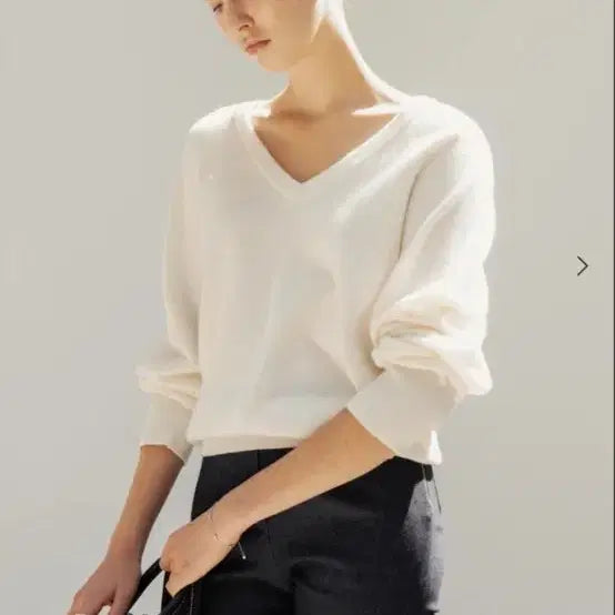 [BUNJANG] Sie Mare Rouge Wool V-Neck Knit Cream / 시에 sie 마레 루즈 울 브이넥 니트 크림