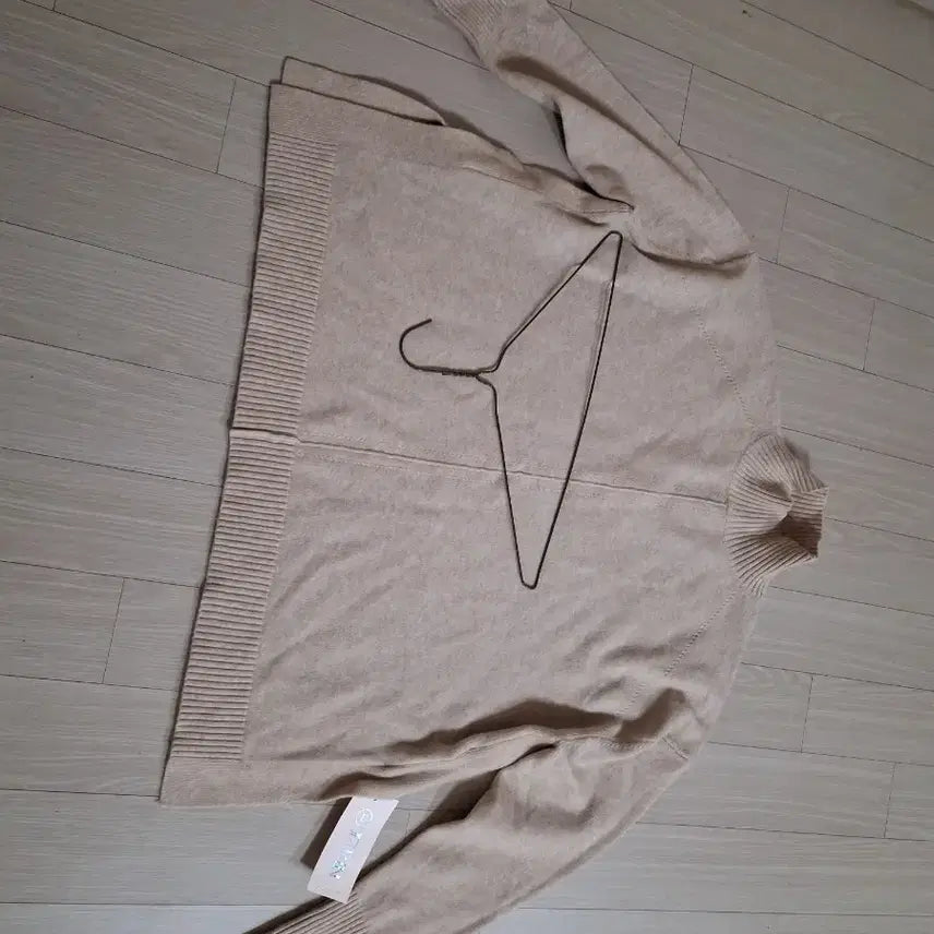 [BUNJANG] Beige Turtleneck Knit / 베이지색 폴라넥 니트