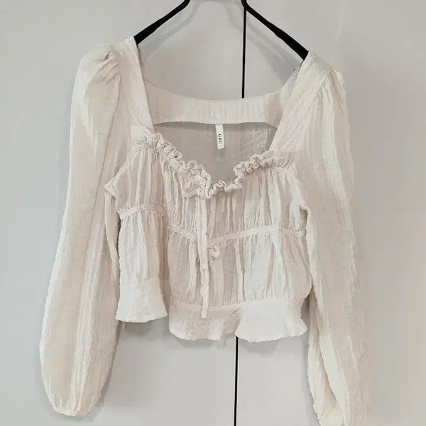 [BUNJANG] Ivory Square Neck Cropped Blouse / 아이보리 약 비침 스퀘어넥 숏기장 공주 블라우스형 가디건