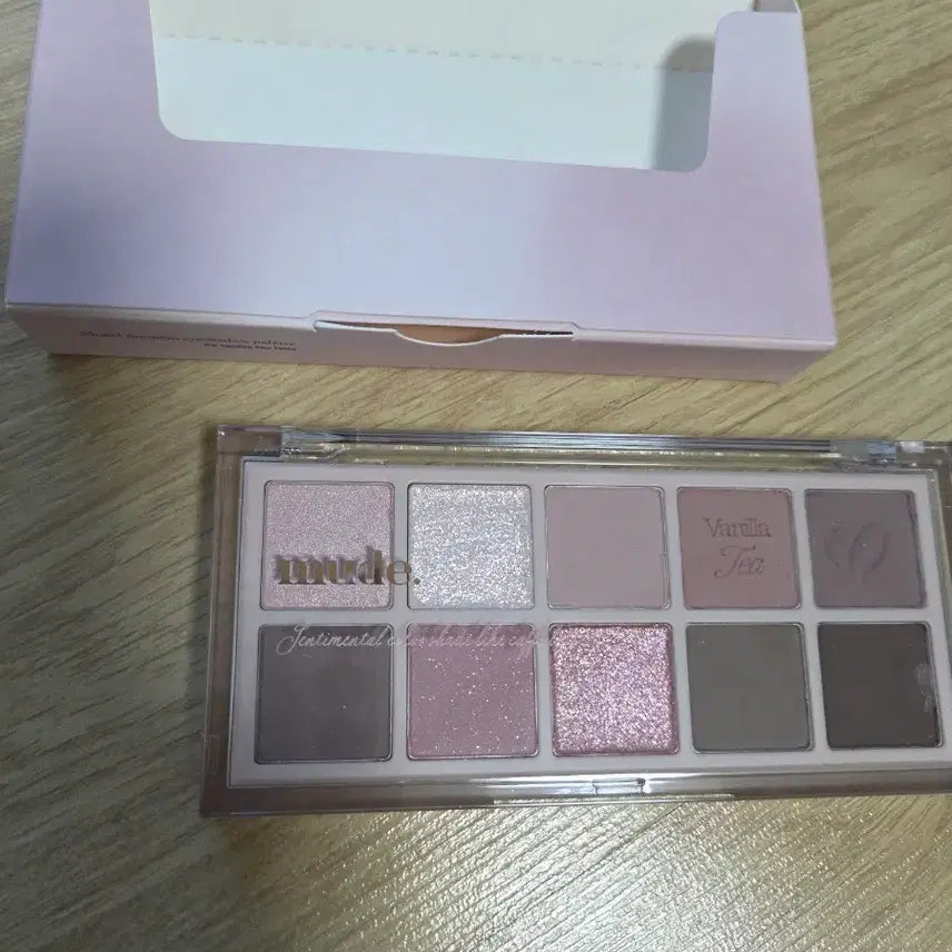 [BUNJANG] Mude Shadow Palette Vanilla Tea Latte / 뮤드 섀도우 팔레트 바닐라 티 라떼