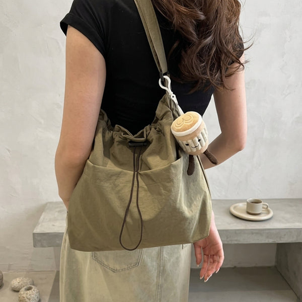 [BUNJANG] Lightweight Nylon Drawstring Crossbody Shoulder Bag / 여름 수납넉넉 가벼운 가방 바스락 복조리 크로스 숄더백