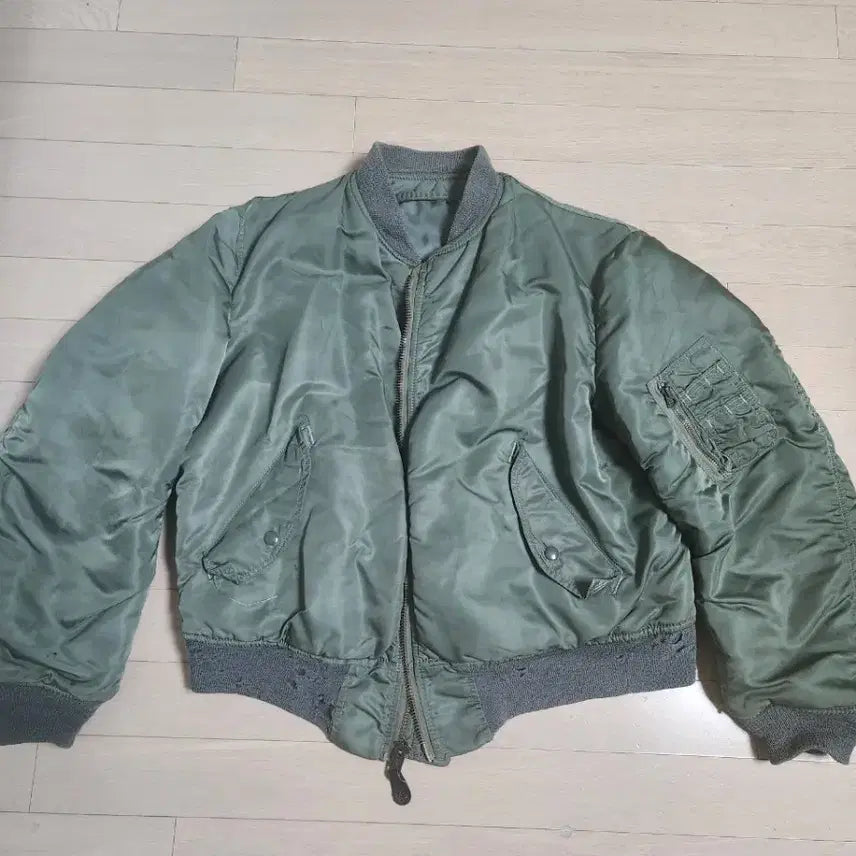 [BUNJANG] Original Alpha Industries MA-1 Flight Jacket (Size L) / 오리지널 ma-1 항공 자켓 L 사이즈
