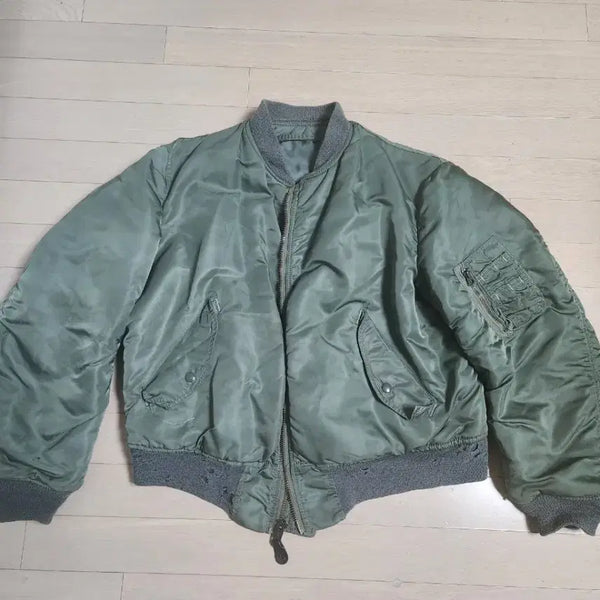 [BUNJANG] Original Alpha Industries MA-1 Flight Jacket (Size L) / 오리지널 ma-1 항공 자켓 L 사이즈