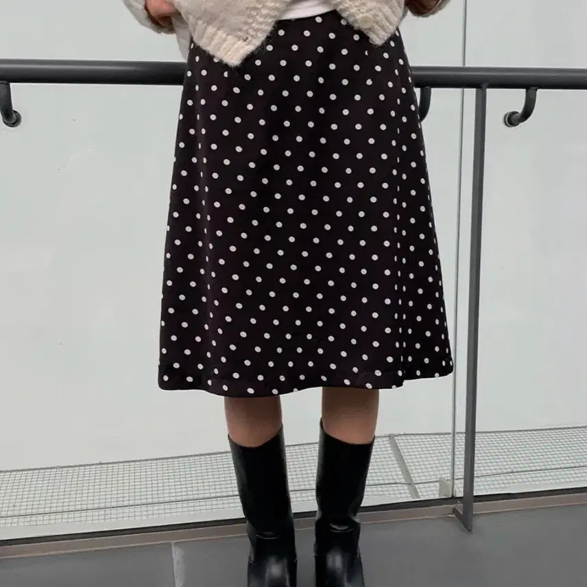 [BUNJANG] Daily Jue Dot Midi Skirt / 정가4만, L) 데일리쥬 도트 미디스커트 로우라이즈 치마 A라인