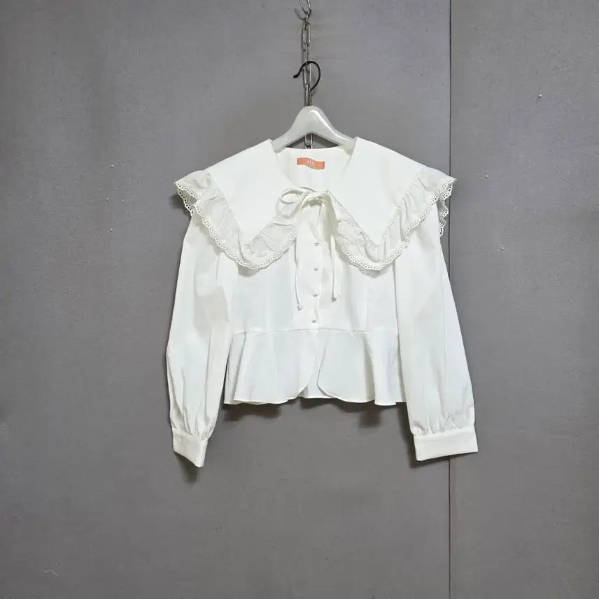 [BUNJANG] Flat Collar Blouse - Size F / 허리라인이쁜 큰플랫카라 블라우스 F   n4912