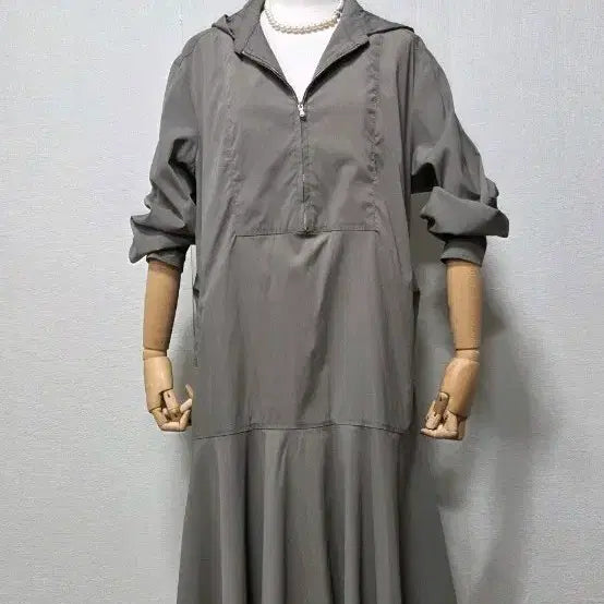 [BUNJANG] Maremonto Hood Zip-up Flare Long Dress / 마레몬떼 후드 집업 플레어 원피스