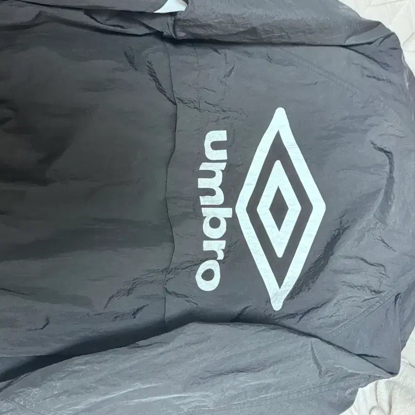 [BUNJANG] UMBRO Windbreaker / 엄블로 바람막이