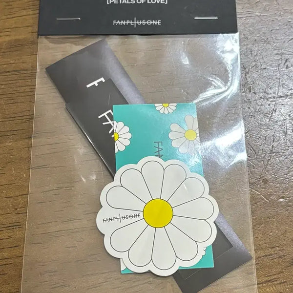 [BUNJANG] G-Dragon Family Kit 'Petals of Love' Sticker Set (4 Types, Sealed) / 지드래곤 팸키트 스티커 4종 미개봉