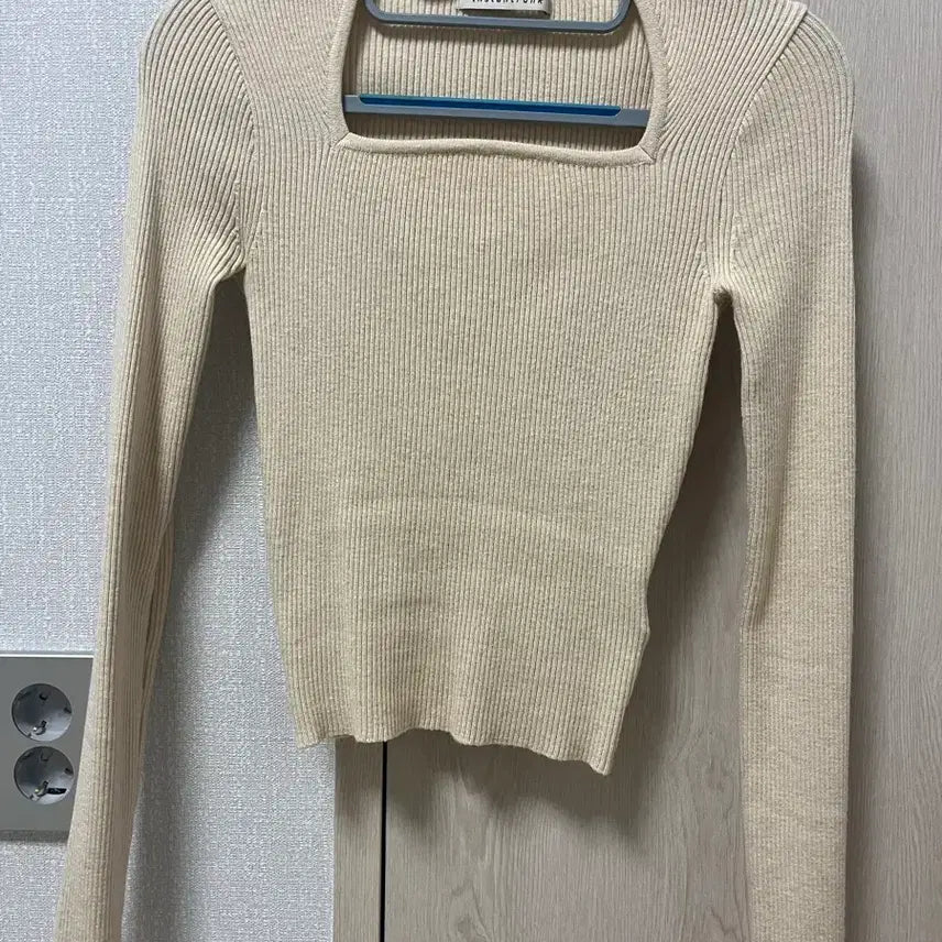 [BUNJANG] InstantFunk Square Neck Knit Top / 인스턴트펑크 스퀘어넥 니트 0사이즈