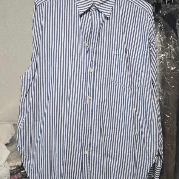 [BUNJANG] Jeonggam Studio Stripe Oversized Shirt / [정감스튜디오] 스트라이프 오버핏 셔츠