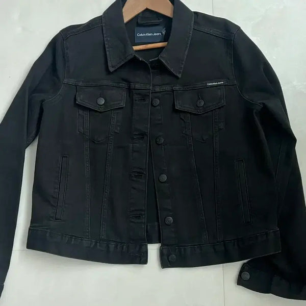 [BUNJANG] Calvin Klein Black Denim Jacket / 켈빈클라인 흑청자켓