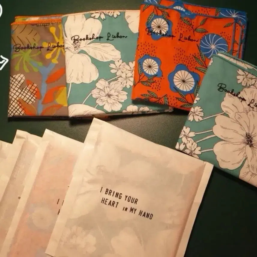 [BUNJANG] Lisbon Bookstore Handkerchief Khaki / 서점 리스본 손수건