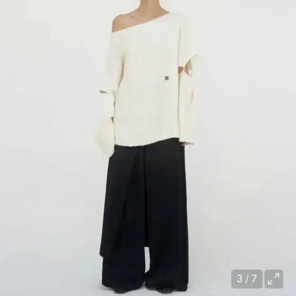 [BUNJANG] Trimming Bird Boat Neck Knit Top / 트리밍버드 Sleeve Slit Boat Neck Knit