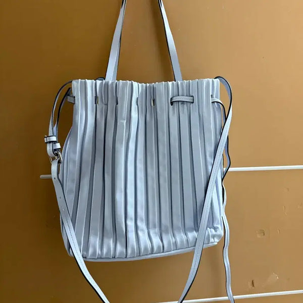 [BUNJANG] Zara Pleated Bucket Bag (Minor Stain) / 미사용 자라 플리츠 버킷팩(얼룩 있음..!)