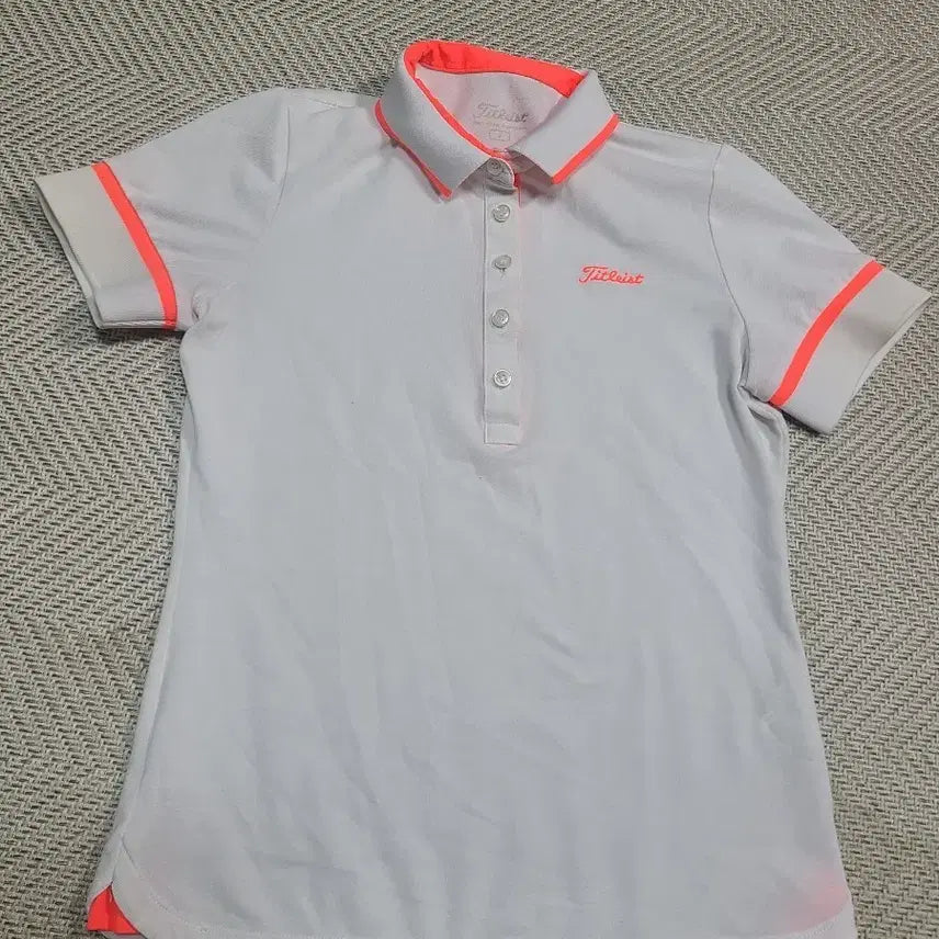 [BUNJANG] Titleist Women's Golf Short Sleeve T-Shirt White/Orange - Size S / S)타이틀리스트 여성 골프 반팔티 화이트/오렌지
