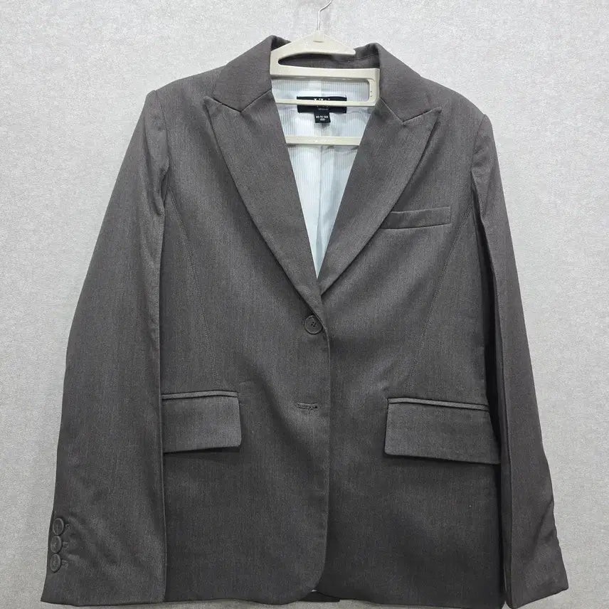 [BUNJANG] VERA WANG Classic Slim Fit Blazer / VERA WANG 베라왕 블레이저