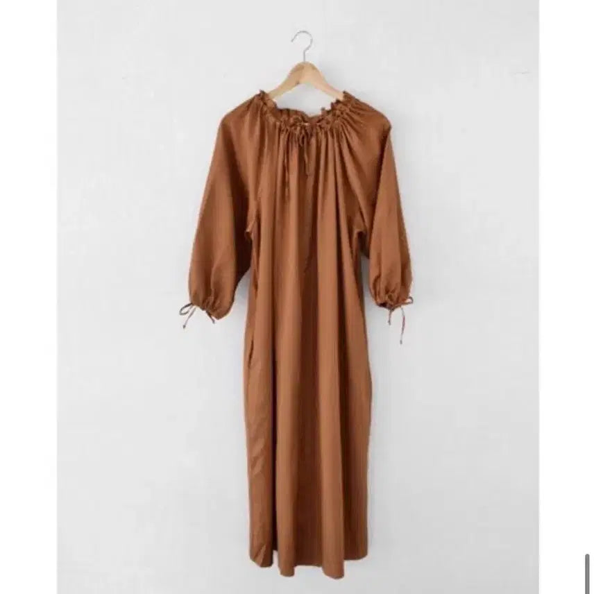 [BUNJANG] Brown Satin Long Dress / 브라운 새틴 원피스 새상품