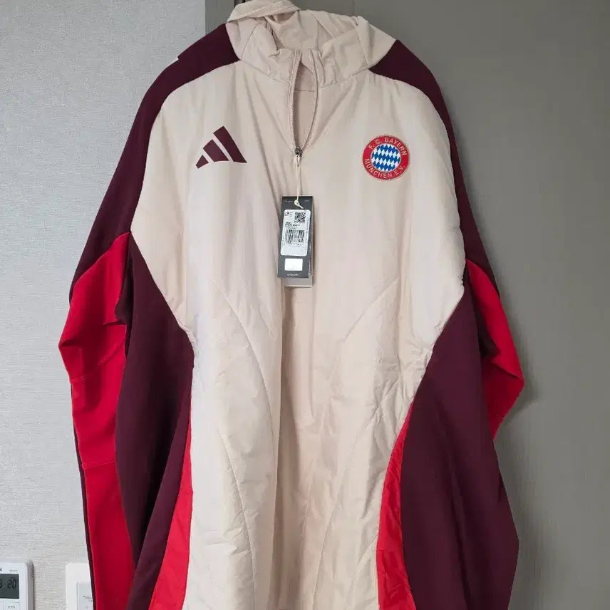 [BUNJANG] Adidas 24-25 Bayern Munich 3/4 Jacket (2XL) / [새상품]아디다스 24-25 바이에른 뮌헨 3/4 자켓 2xl