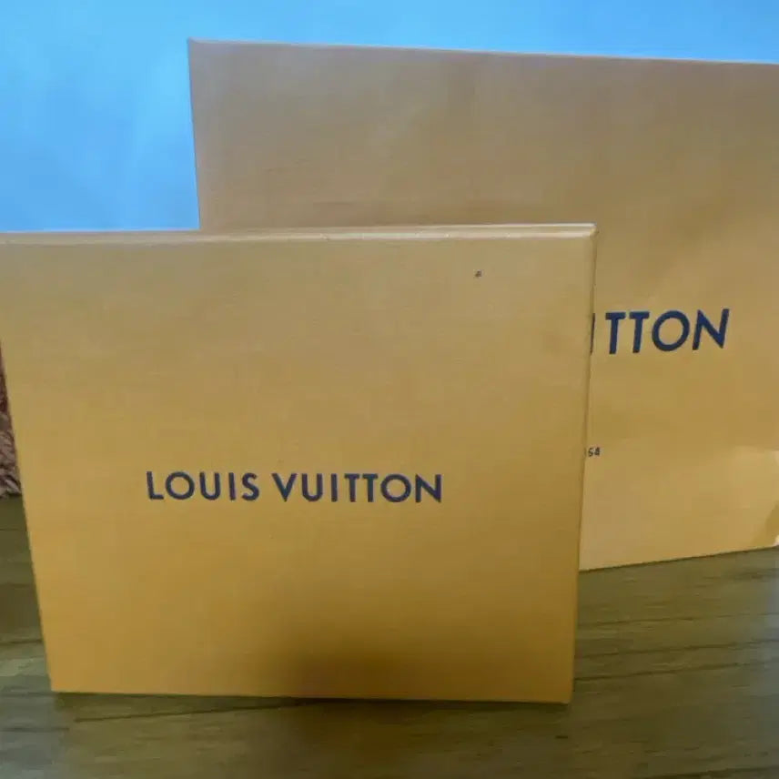 [BUNJANG] Louis Vuitton Victorine Wallet Monogram Bifold / 루이비통 빅토린 월릿 모노그램 반지갑