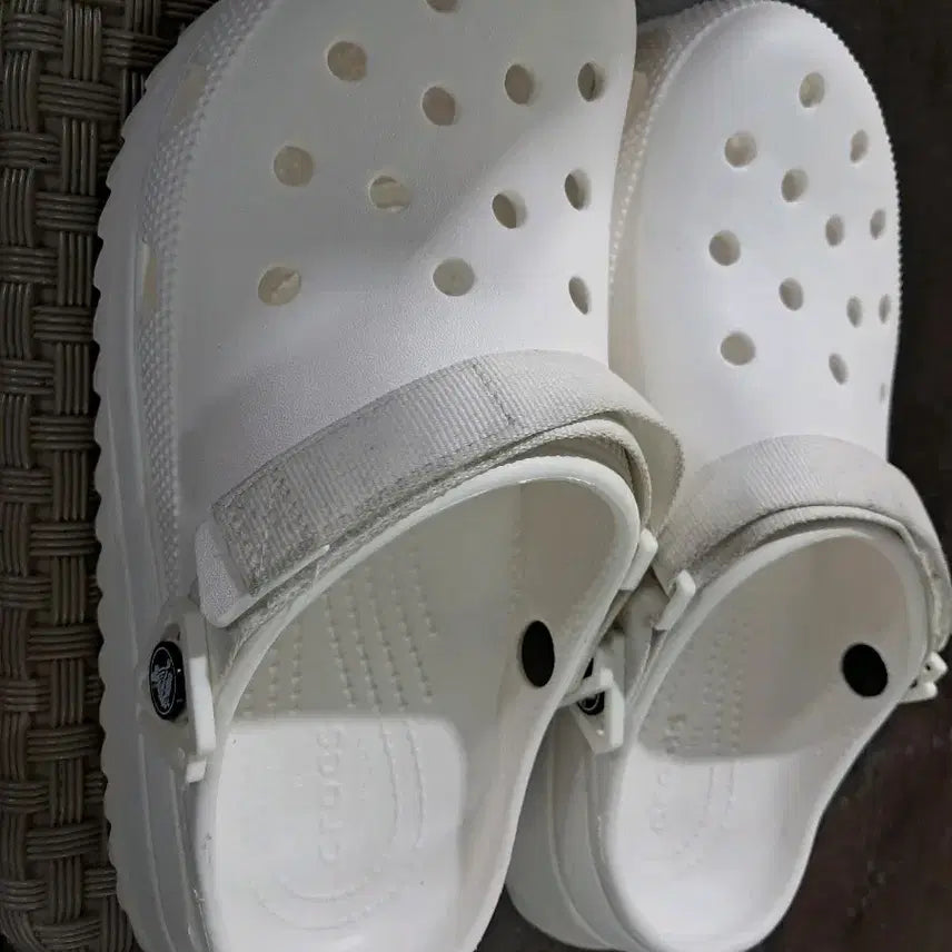 [BUNJANG] Crocs All Terrain Clog White M8/W10 (255-260) / 크록스 All Terrain 클로그 화이트 8/10 255/260