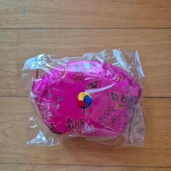 [BUNJANG] Hot Pink Lucky Pouch Embroidered Coin Purse / 복주머니 핫핑크 전통 자수 동전지갑(새상품)