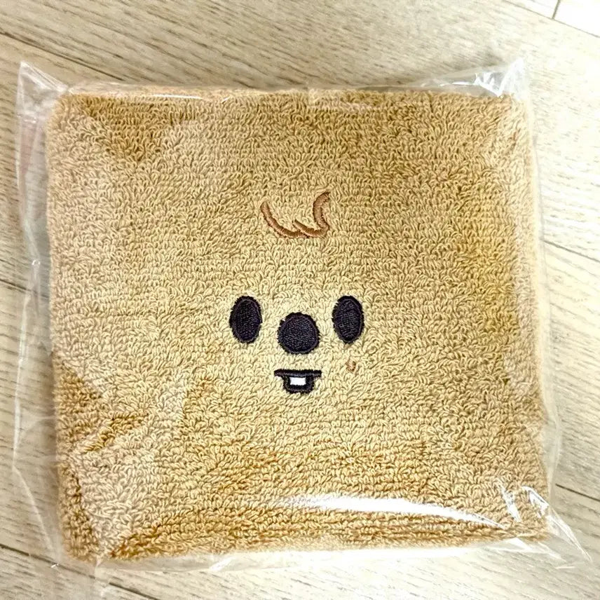 [BUNJANG] Stray Kids Han Quokka Towel / 스트레이키즈 6th 팬미팅 입장 수건 한쿼카