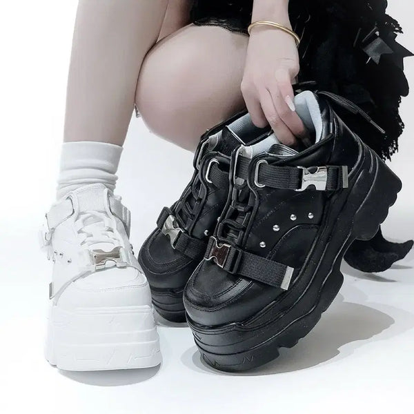 [BUNJANG] Cyberpunk Street Chunky Platform Shoes (2 Colors) / 전학생 서브컬처 사이버 펑크 스트릿 통굽  밴딩 슈즈(2컬러)