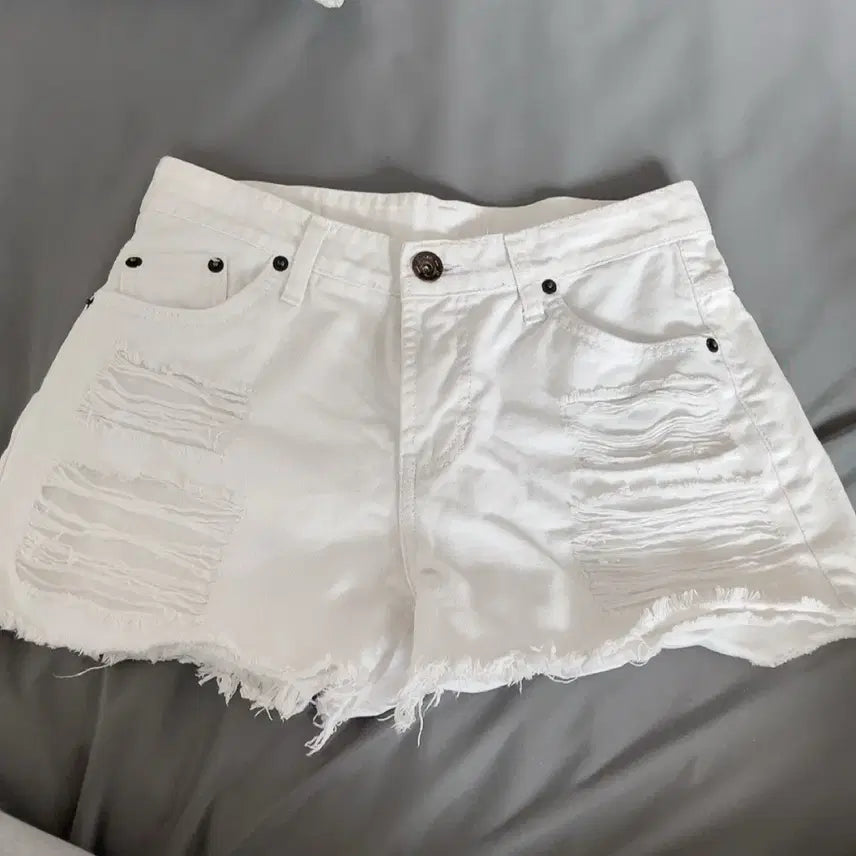 [BUNJANG] G-code White Denim Shorts (M) / G-code 화이트 숏팬츠 28(M) 핫팬츠
