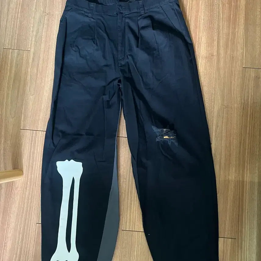 [BUNJANG] Vans x Mark SBTG Skeleton Training Pants (L) / 반스 Vans x Mark SBTG 스켈레톤 팬츠 L