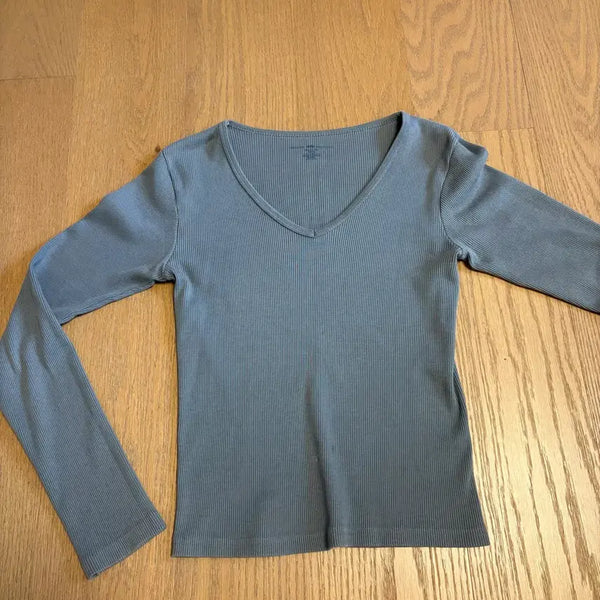[BUNJANG] Brandy Melville Long Sleeve V-Neck Top / 브랜디멜빌 롱슬리브 탑 brandy melville top