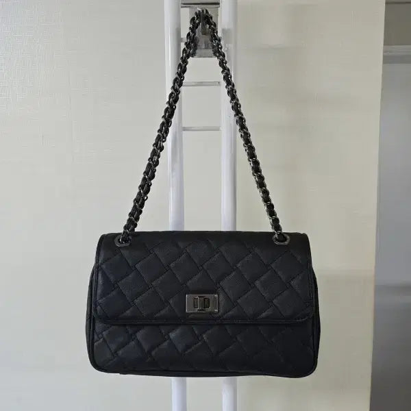 [BUNJANG] Sisley Chain Quilted Bag / 시슬리 체인 블랙 퀄팅백 (미사용)