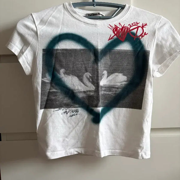 [BUNJANG] TheOpen Product Baby Love Swan T-Shirt / 더오픈프로덕트 베이비러브 백조티