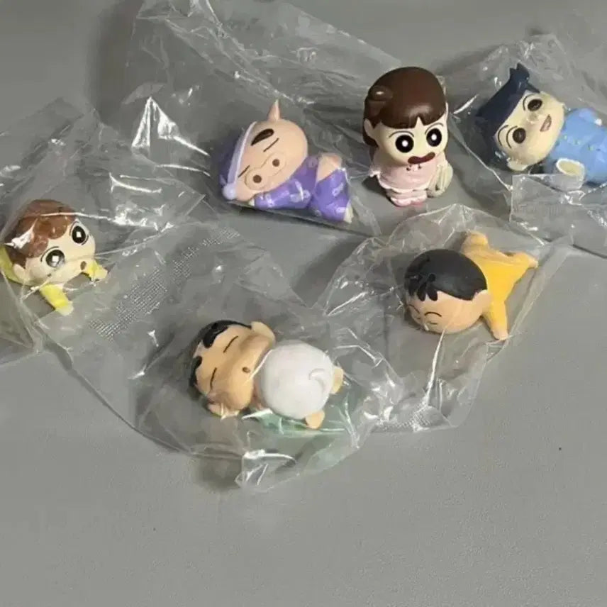 [BUNJANG] Crayon Shin-chan Pajamas Figure Set / 짱구 잠옷 피규어 파자마