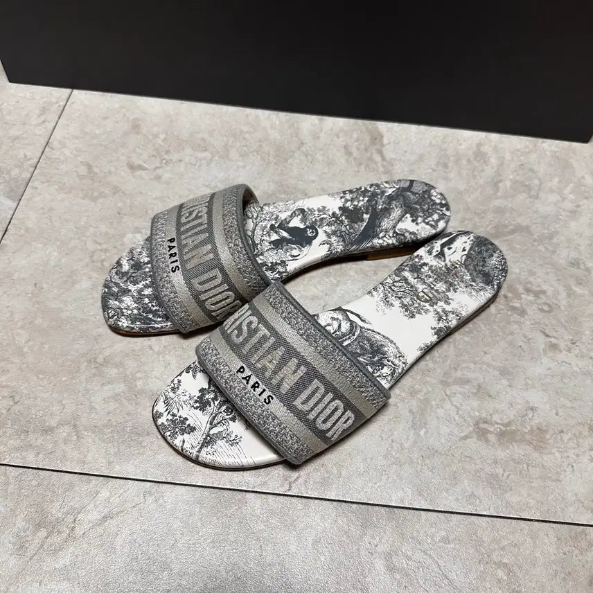 [BUNJANG] Dior Women's Mule Slippers - Size 38 / 디올 여성 뮬 슬리퍼 38 사이즈