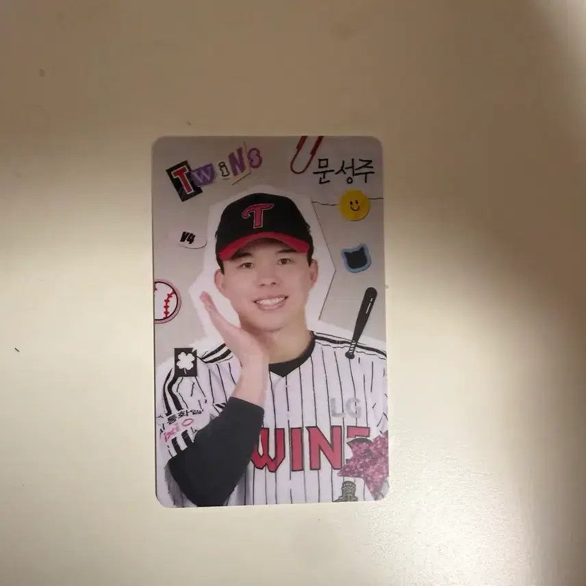 [BUNJANG] LG Twins April Photocard Moon Sung-ju / 엘지트윈스 4월 포토카드 문성주