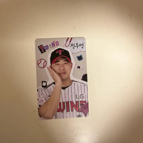 [BUNJANG] LG Twins April Jung Woo-young Photocard / 엘지트윈스 4월 포토카드 정우영