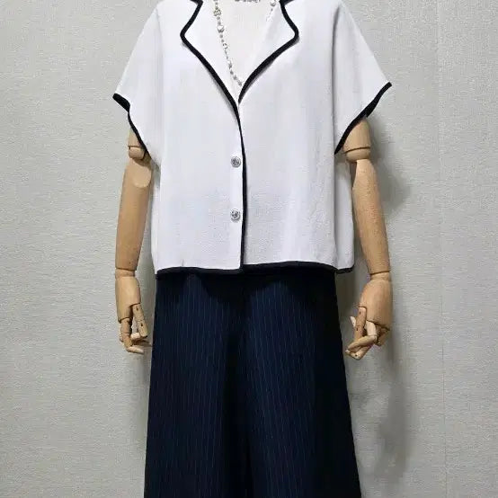 [BUNJANG] BCBG Knit Color Block Cardigan / BCBG 니트 배색 가디건