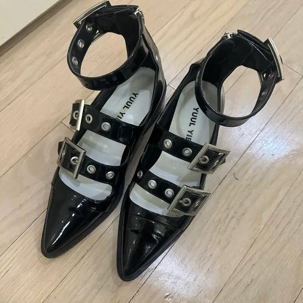 [BUNJANG] YUUL YIE Black Enamel Strap Heels / YUUL YIE 율이에 블랙 에나멜 스트랩 힐