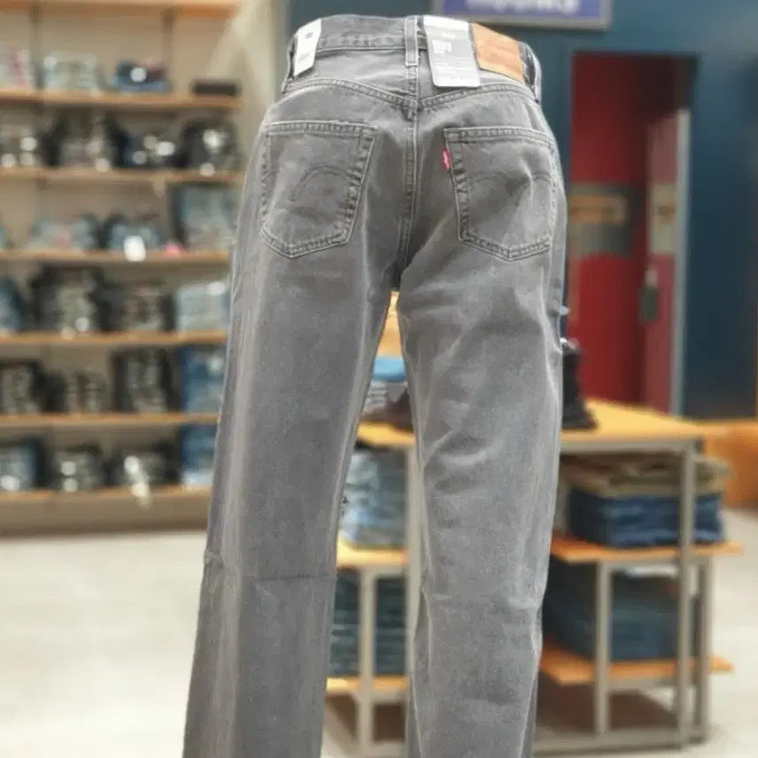 [BUNJANG] Levi's RED TAB 501 Women's Denim Jeans / 리바이스 RED TAB 501 여성용 버튼플라이 데님 w24 사이즈